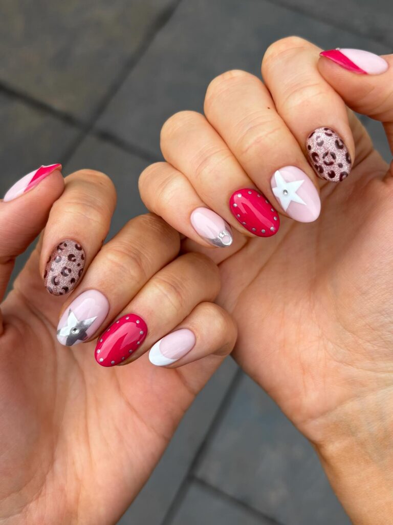 Tendencias de belleza para la primavera de 2026 - Mix & Match - @thenaillologist | Treatwell