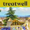 Una vista panormica de Barcelona desde el Park Güell, con los icónicos bancos de mosaicos de colores de Gaudí y las torres de estilo cuento de hadas en primer plano, la ciudad y el mar al fondo. Una franja amarilla superior muestra el logotipo de "treatwell".
